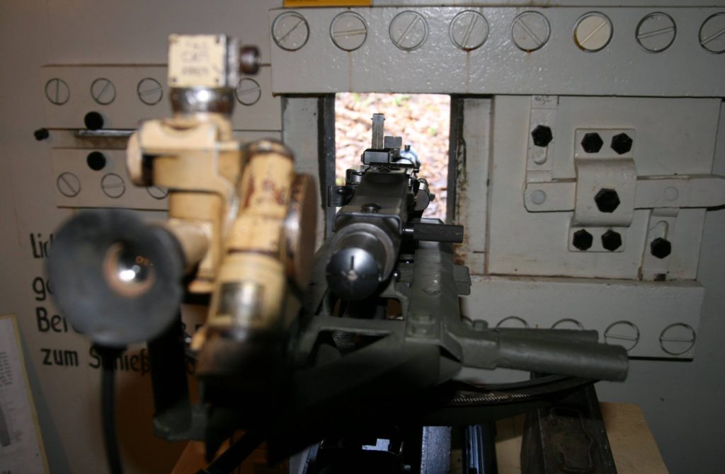 Stalowa płyta 7P7. Schron-Museum Ro 1 w Bietigheim-Bissingen